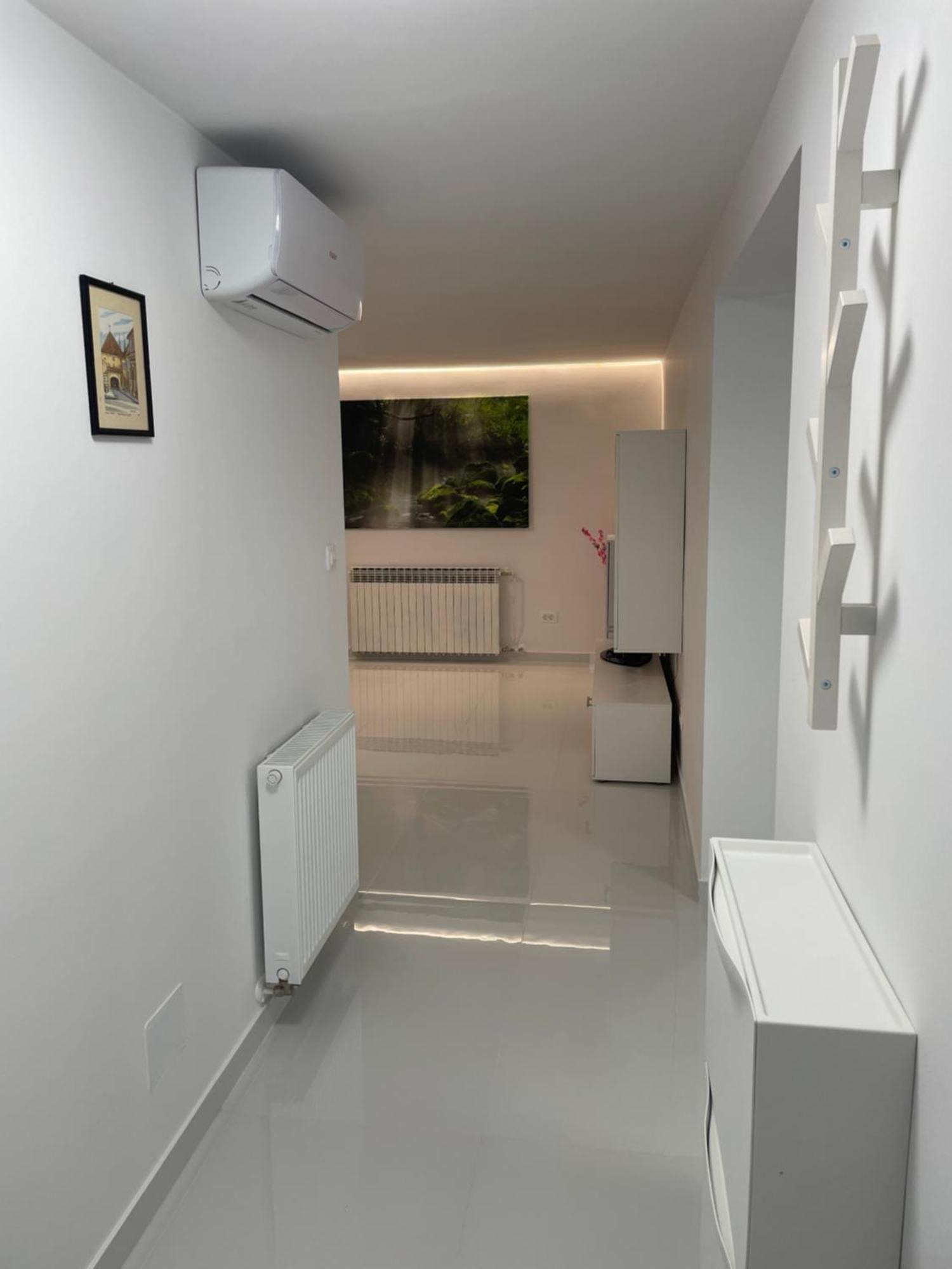Apartment White Zagreb - Private Parking&Garage Exteriör bild